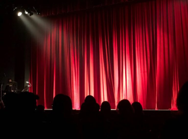 5 Benefits of Learning Public Speaking